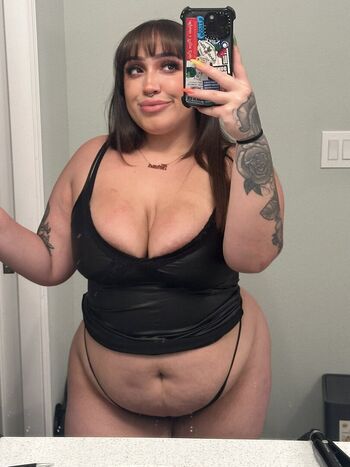 Full leaked Smileitsteresa private onlyfans photo
