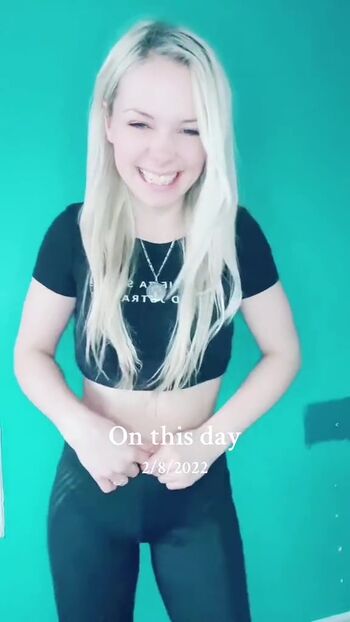 Full leaked Smileydani page private onlyfans photo