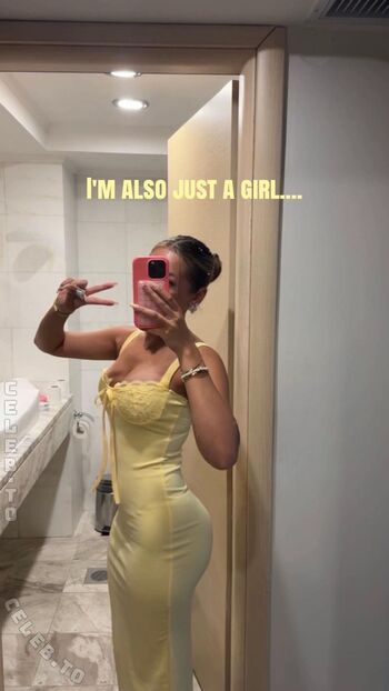 Full leaked Smillarosaa private onlyfans photo