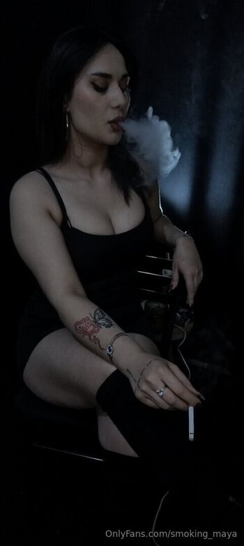 smoking_maya