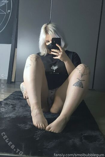 Full leaked Smolbubblegum private onlyfans photo