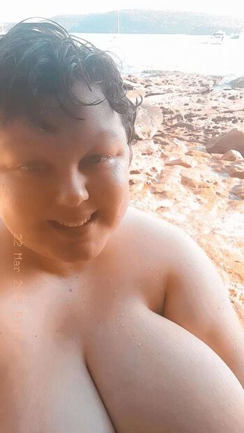 Full leaked Snaphappyadventurer private onlyfans photo
