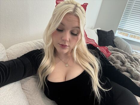 SnowBunnyBby