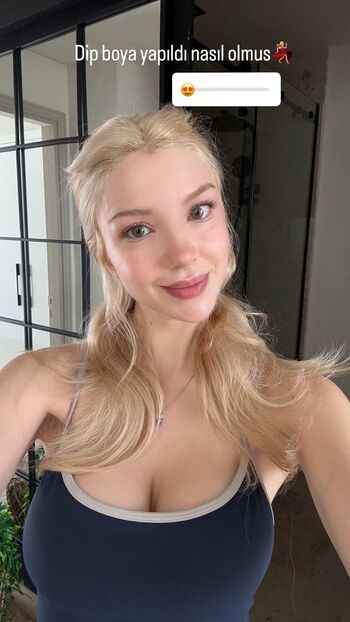 Full leaked Snowmaiid private onlyfans photo
