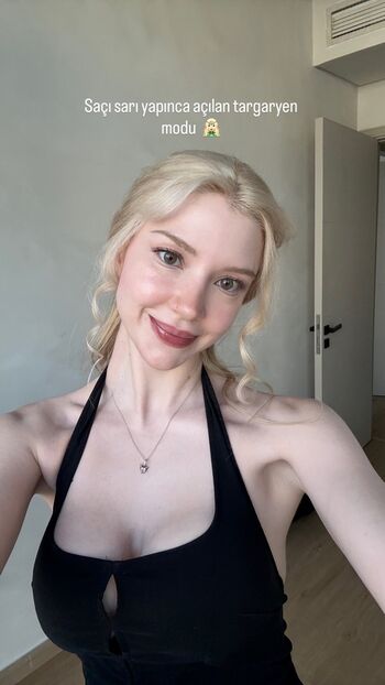 Full leaked Snowmaiid private onlyfans photo