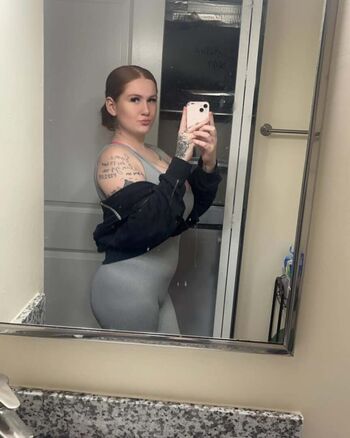 Full leaked Snowsonly private onlyfans photo