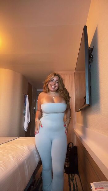 Full leaked Sof private onlyfans photo