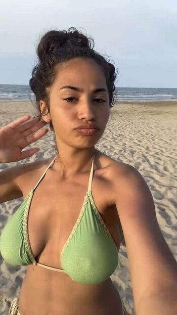 Full leaked Sofia bni private onlyfans photo
