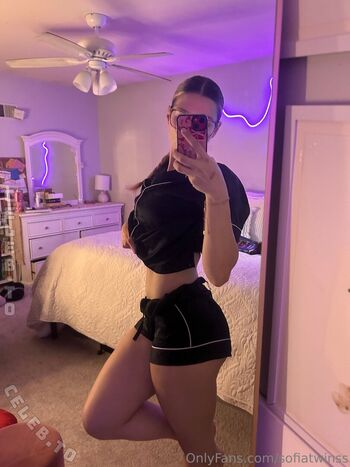 Full leaked Sofiatwinss private onlyfans photo