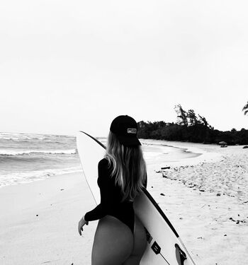 Full leaked Solarasanter private onlyfans photo