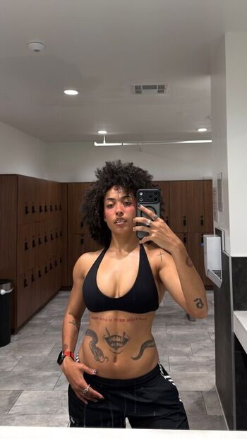 Full leaked Solesndsouls private onlyfans photo