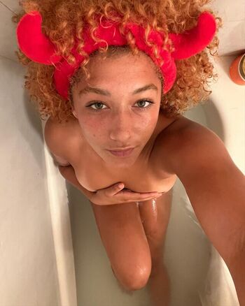 Full leaked Soleyfaye private onlyfans photo