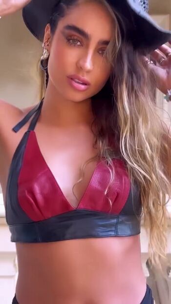 Sommer Ray