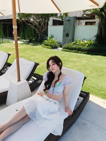 Full leaked Song yuqi page private onlyfans photo