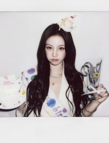 Full leaked Song yuqi page private onlyfans photo