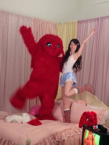 Full leaked Song yuqi page private onlyfans photo