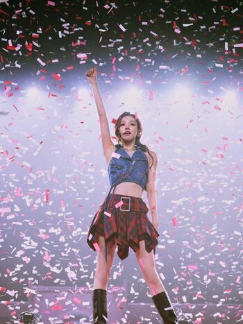 Full leaked Song yuqi page private onlyfans photo