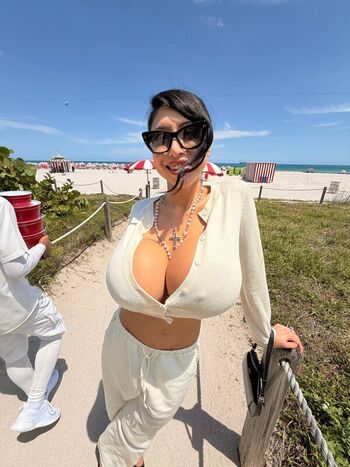 Full leaked Soniaalxis page private onlyfans photo
