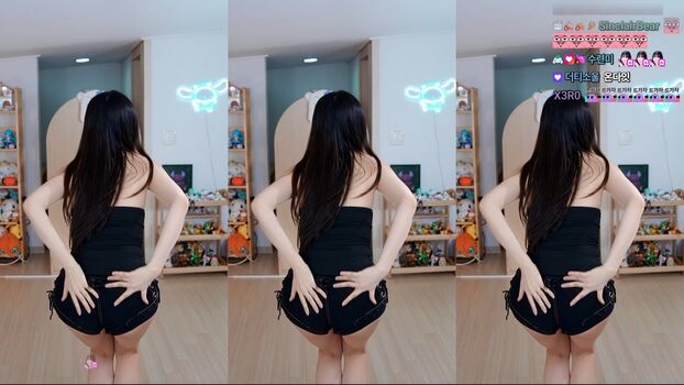 Full leaked Sooflower private onlyfans photo