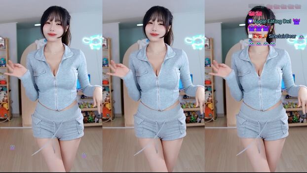 Full leaked Sooflower private onlyfans photo
