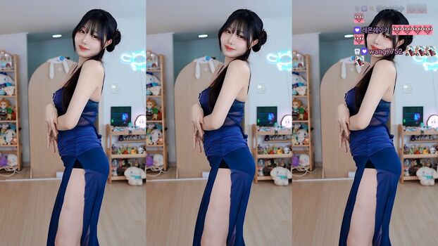 Full leaked Sooflower private onlyfans photo