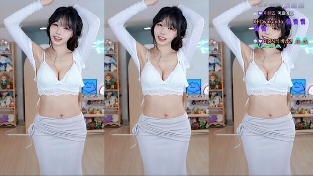Full leaked Sooflower private onlyfans photo