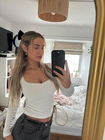 Full leaked Sophbeatrice private onlyfans photo