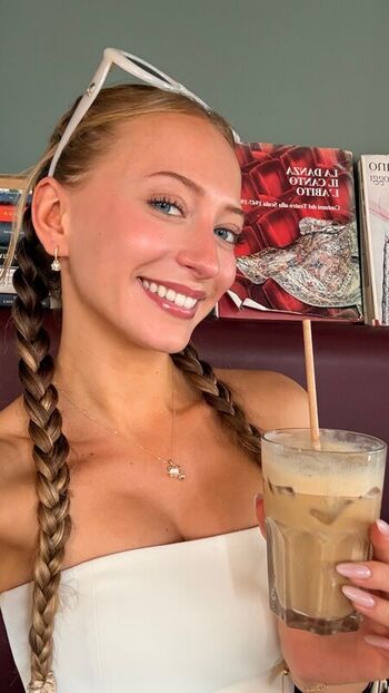 Full leaked Sophia diamond page private onlyfans photo