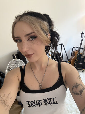 Full leaked Sophie burrell page private onlyfans photo