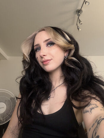 Full leaked Sophie burrell page private onlyfans photo