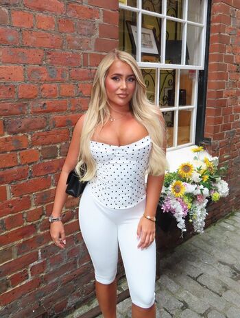 Full leaked Sophie day private onlyfans photo