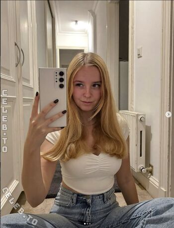 Full leaked Sophie forster private onlyfans photo