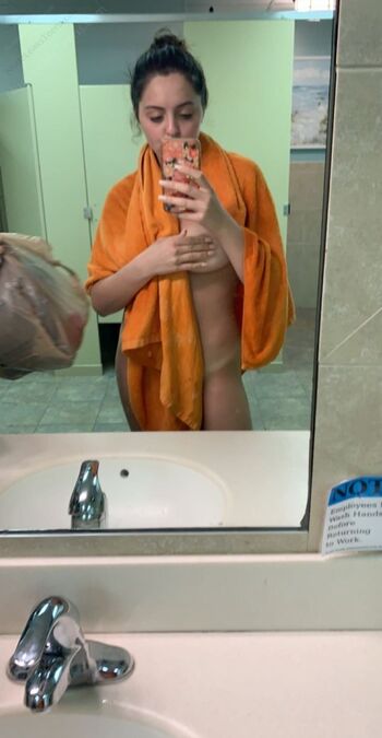 Full leaked Sophie glasser private onlyfans photo