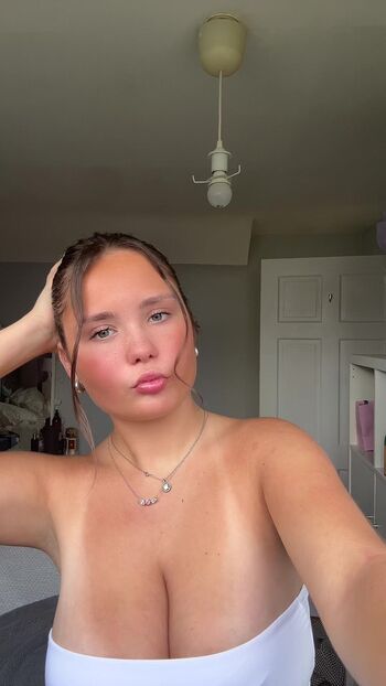 Full leaked Sophie lamont page private onlyfans photo