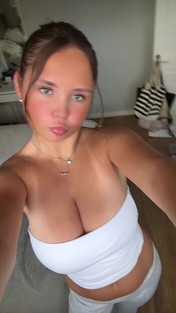 Full leaked Sophie lamont page private onlyfans photo