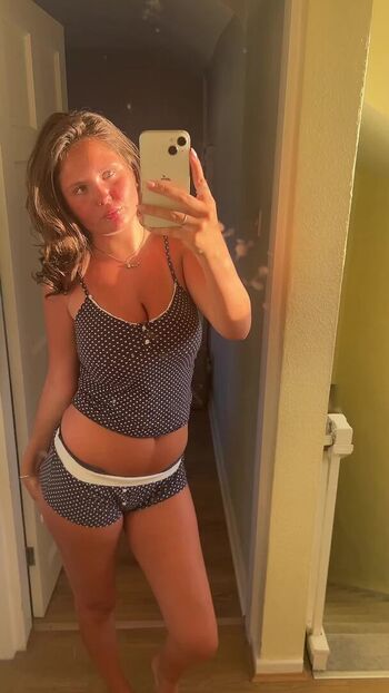 Full leaked Sophie lamont private onlyfans photo