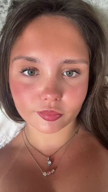 Full leaked Sophie lamont private onlyfans photo