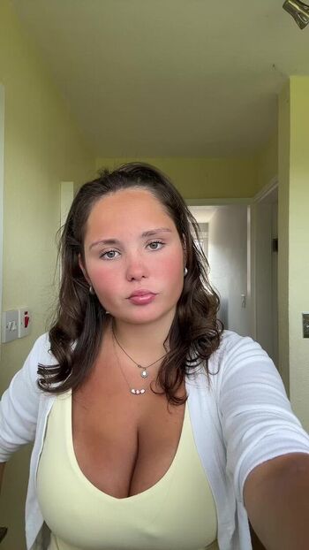 Full leaked Sophie lamont private onlyfans photo