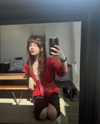 Full leaked Sophie thatcher page private onlyfans photo