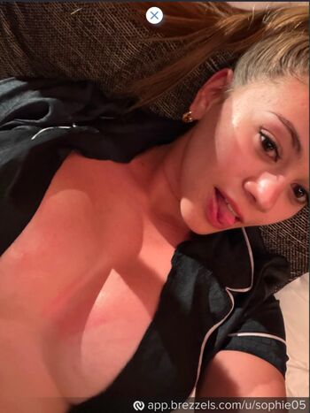 Full leaked Sophie page private onlyfans photo