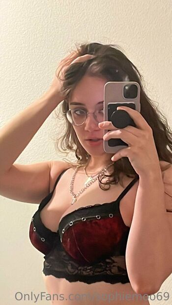 Full leaked Sophiemoo private onlyfans photo