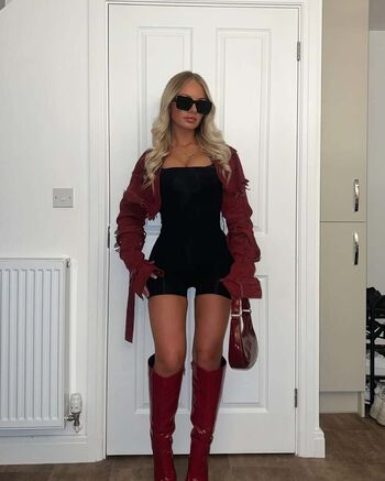 Full leaked Sophiepalmerx private onlyfans photo