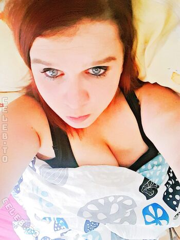 Full leaked Sophieschmande private onlyfans photo
