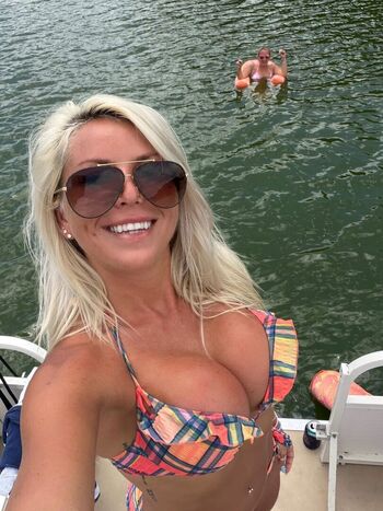 Full leaked Sophieswaney outdoors private onlyfans photo