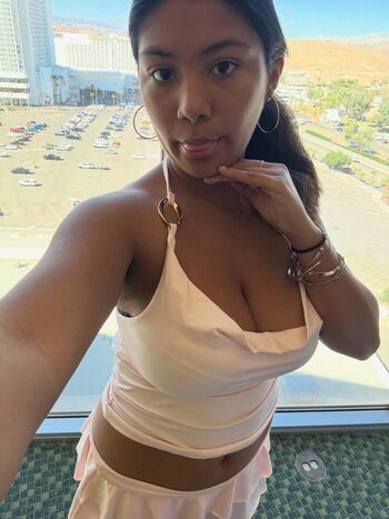 Full leaked Sophrebollarr private onlyfans photo