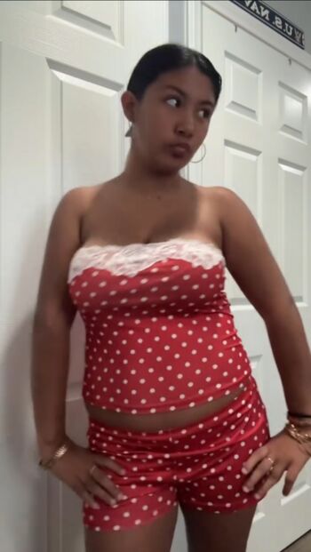 Full leaked Sophrebollarr private onlyfans photo