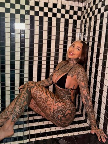 Full leaked Split tongue bri private onlyfans photo