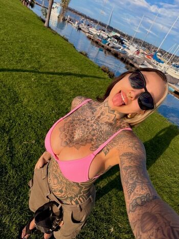 Full leaked Split tongue bri private onlyfans photo