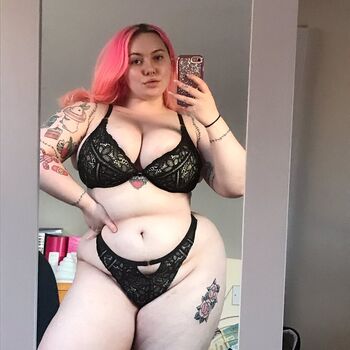 Full leaked Squishkween private onlyfans photo