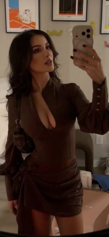Full leaked Sssniperwolf page private onlyfans photo
